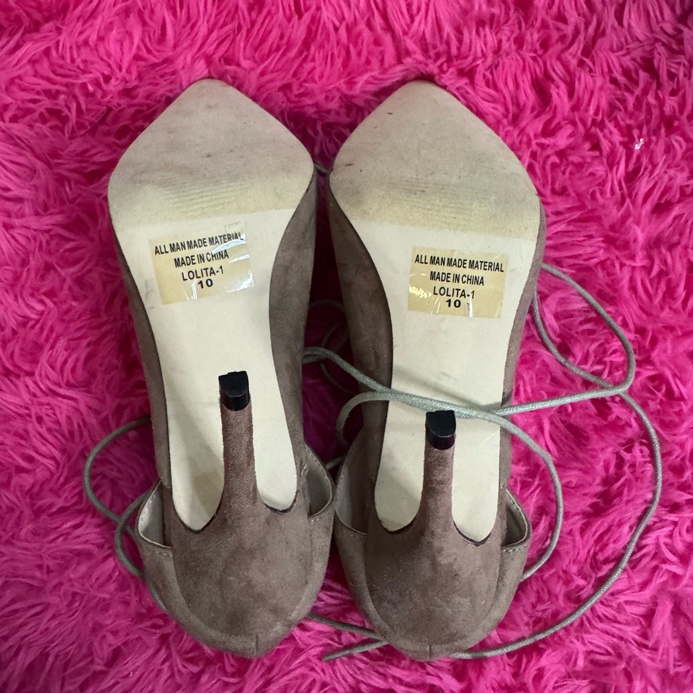 Stylish Women's Lace-Up Heels - size 10 - Picture 4 of 6